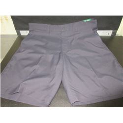 New Men's Athletic Works Golf Shorts size XL