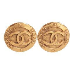 Chanel Gold CC Round Disk Hammered Large Clip On Earrings