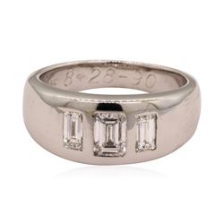 0.88 ctw Diamond Ring - 14KT White Gold