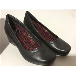 Michelle Black Leather Pump 5.5