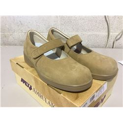 Apex Taupe One Strap Shoe 9W (Extra inserts)
