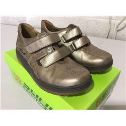 Sano Enjoy Pewter Grooved Sole Shoe with Velcro Straps 6