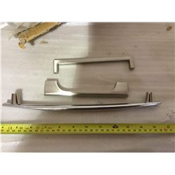 Lot of Assorted Cabinetry Handles/pulls