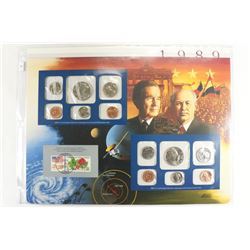 1989 US MINT SET (UNC) P/D AND STAMPS ON