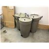 Image 1 : 3 RUBBERMAID COLLECTOR BINS