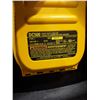 Image 2 : Dewalt DC500 Heavy Duty 2 Gallon Wet/Dry Vac