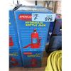 Image 1 : 2 New 4 Ton Hydraulic Bottle Jacks