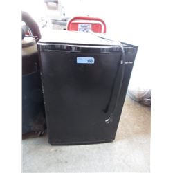 Magic Chef Bar Fridge