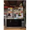 Image 1 : Hamilton Beach Microwave, Grinder & 2 Blenders