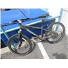 Image 1 : 21 Speed Razor Mountain Bike