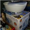 Image 2 : COOL MOISTURE HUMIDIFIER AND HOMEDICS FOOT SPA AND STEAM EXTREME CLEANER