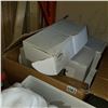 Image 3 : LOT OF BABY CLOTHES AND AIR SAMPLERS