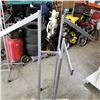 Image 3 : ROLLING RETAIL CLOTHING DISPLAY RACK