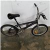 Image 3 : BLACK BMX BIKE