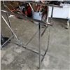 Image 2 : RETAIL DOUBLE HANGER RACK