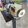Image 3 : BLACK AND DECKER BENCH GRINDER AND SANDER ON METAL STAND