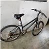 Image 1 : BLACK SCHWINN BIKE