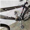 Image 2 : BLACK GREY SCHWINN BIKE