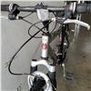 Image 3 : BLACK GREY SCHWINN BIKE