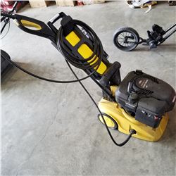 KARCHER PRESSURE WASHER W/ BRIGGS AND STRATTON MOTOR W/ WAND