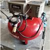 Image 2 : PORTER CABLE CFB N22 O-1 PANCAKE AIR COMPRESSOR
