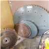 Image 3 : LOT OF 1 LARGER AND BUNDLE OF MEDIUM SAW BLADES