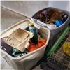 Image 1 : 2 TOTES OF SHOP FLUIDS AND SPRINKLERS