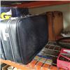 Image 1 : RETRO SKYWAY AND TRAVEL GUARD LUGGAGE