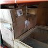 Image 1 : 2 BOXES OF SOAP DISHES AND BOX OF SCOURING PADS