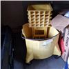 Image 1 : MOP BUCKET W/ WRINGER