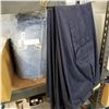 Image 1 : 5 PAIRS OF WORK PANTS AND BAG OF DISPOSABLE COVERALLS