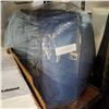 Image 3 : 5 PAIRS OF WORK PANTS AND BAG OF DISPOSABLE COVERALLS
