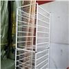Image 2 : 3 WHITE SHELFS W/ BASKETS