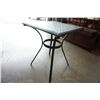 Image 3 : GLASSTOP PATIO END TABLE