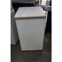 WHITE BAR FRIDGE