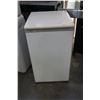 Image 1 : WHITE BAR FRIDGE