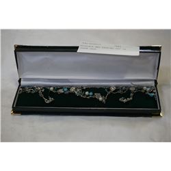 NECKLACE AND EARRING SET IN GREEN CASE
