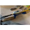 Image 4 : VINTAGE GREAT LAKES MADE IN CANADA FLY ROD W/ LINE AND NEW LURES