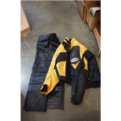 LADIES MEDIUM JOE ROCKET DIRT BIKE JACKET AND PAIR OF LEATHER MOTORCYCLE CHAPS - LADIES MEDIUM