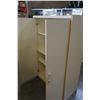 Image 3 : WHITE WARDROBE