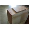 Image 9 : ANTIQUE SINGER SEWING MACHINE IN WOOD CABINET