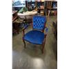 Image 1 : BUTTON BACK CHAIR