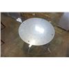 Image 3 : ROUND GLASS TOP TABLE W/ METAL BASE