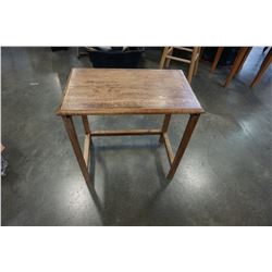 VINTAGE ENDTABLE