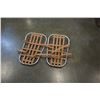 Image 1 : PAIR OF SNOW SHOES