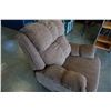 Image 3 : BROWN UPHOLSTERED RECLINER