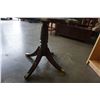 Image 2 : ROUND MAHOGANY PARLOUR TABLE