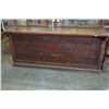 Image 2 : VINTAGE DISPLAY COUNTER BY IDEAL SHOW CASE AND FIXTURE CO VANCOUVER BC