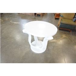 ROUND WHITE ENDTABLE