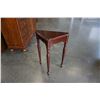 Image 1 : BOMBAY TRIANGLE END TABLE